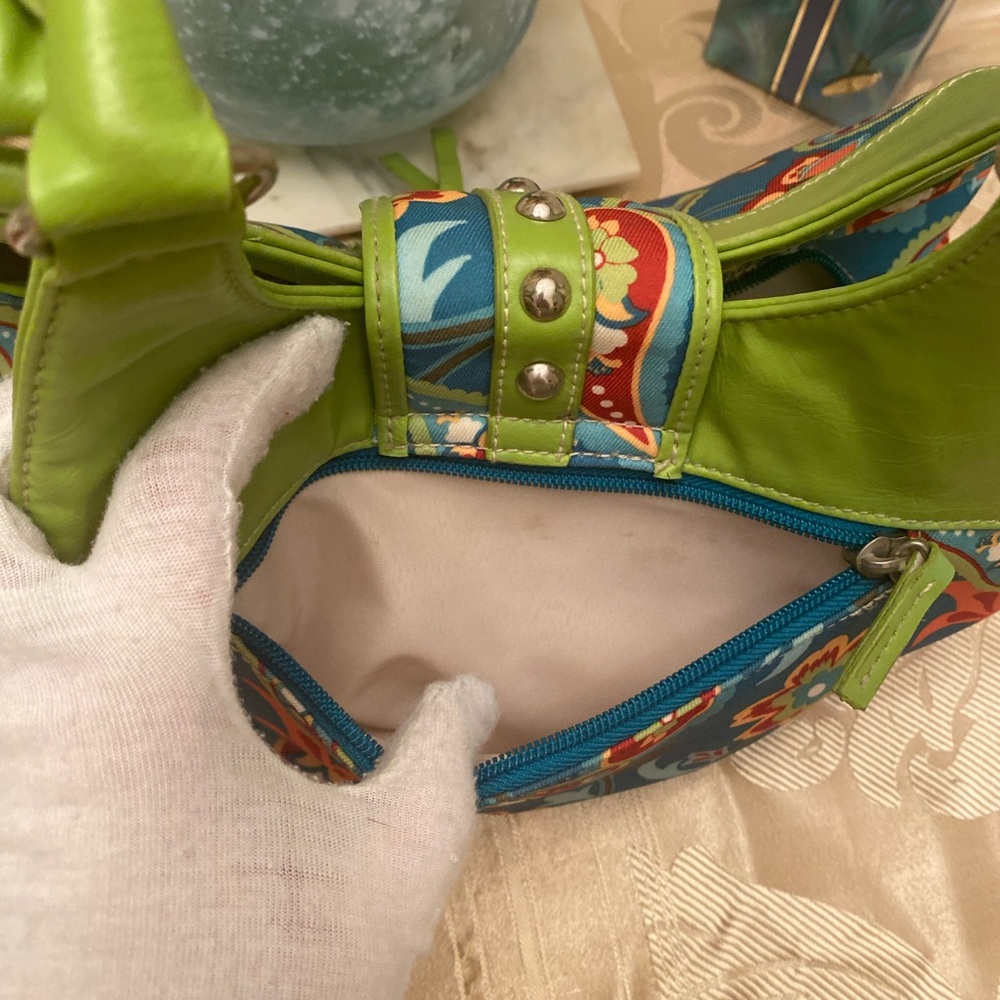 St John Bay green and floral shoulder bag - Picture 3 of 7
